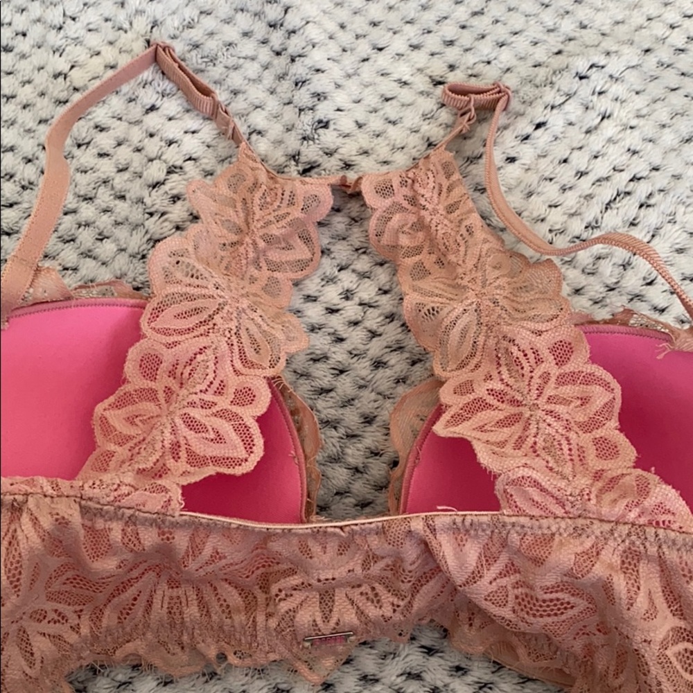 Pink bra - Picture 2 of 5